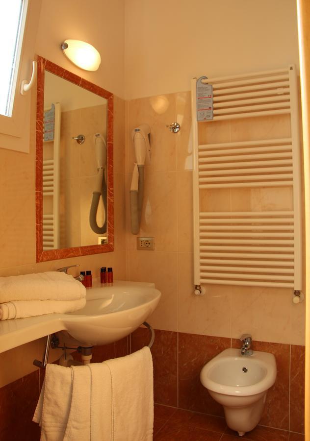 Hotel Antares Cattolica Zewnętrze zdjęcie